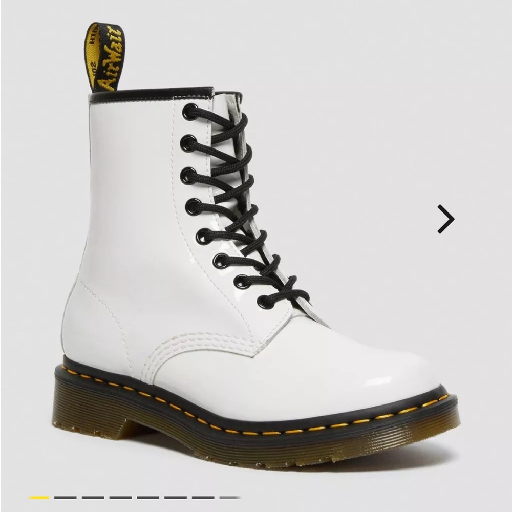 1460 WOMEN'S PATENT LEATHER LACE UP BOOTS